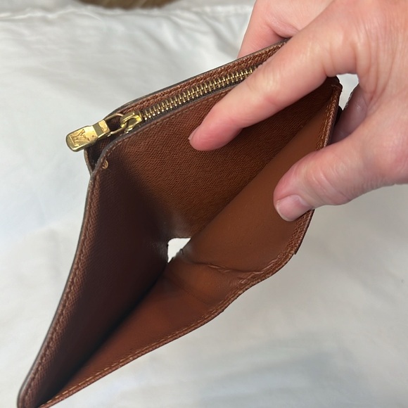 Louis Vuitton Monogram Compact Zip Wallet Authentic A6 - Picture 13 of 17